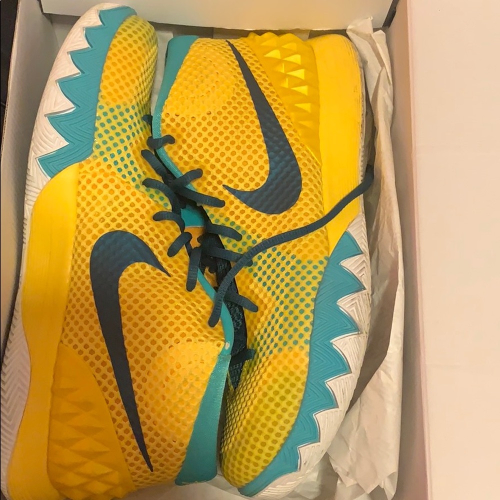 Kyrie 1 Letterman